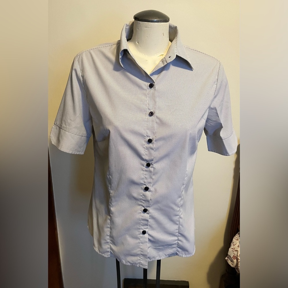 Biz Collection Button- Up Blouse - Size 6